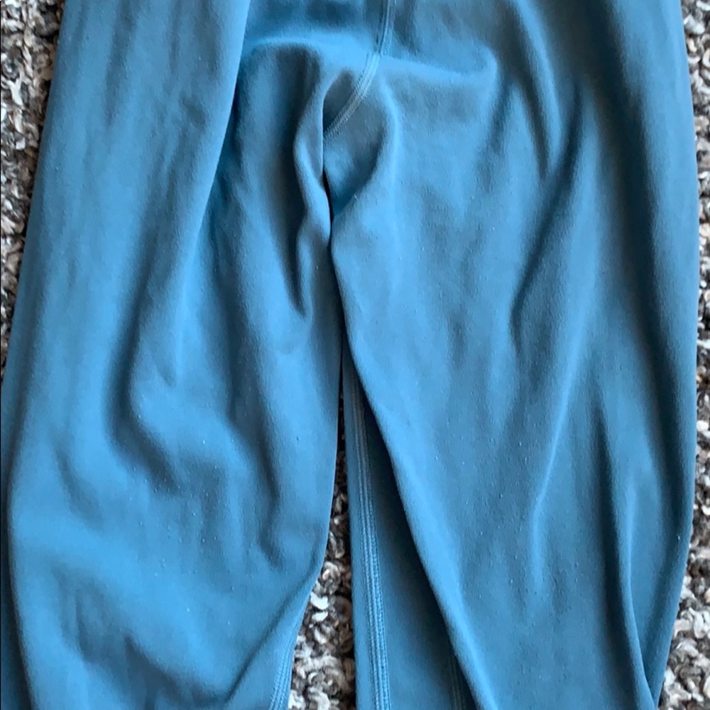 * PETROL BLUE LULULEMON LEGGINGS 28” - Picture 6 of 8